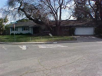 1st image of 7732 Park Woods Dr