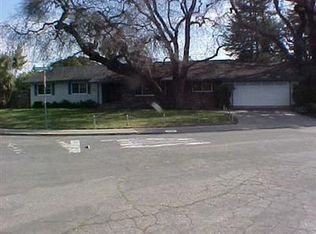 7732 Park Woods Dr, Stockton, CA 95207