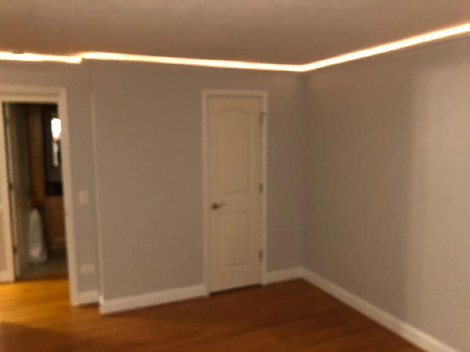 4936 N Leonard Dr — Photo 2