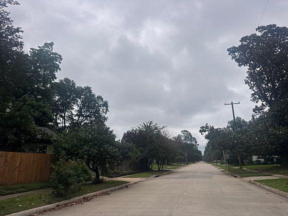 5th image of 450 Albert Ave