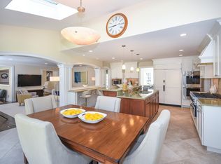 12 Queens Ln, Darien, CT