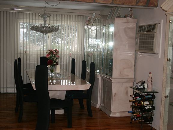 Formal Dinning Room