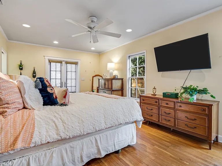 423 Pomona Ave — Photo 14