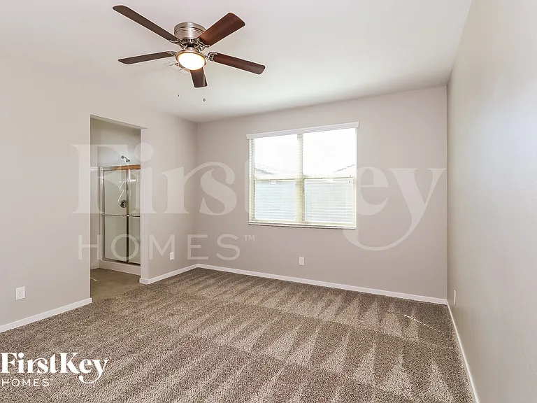 4052 S 101st Ln — Photo 10