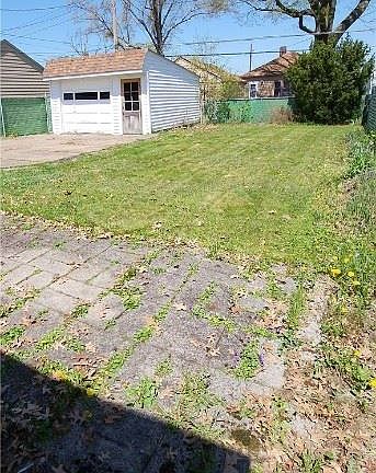2nd image of 1004 Hillsdale Ave