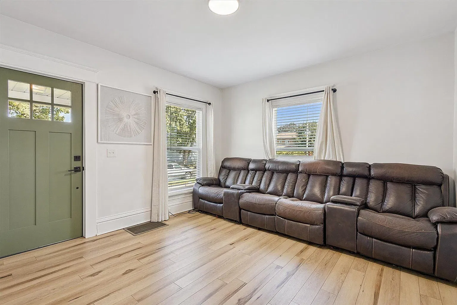 2 bed, $1,550 — Photo 3
