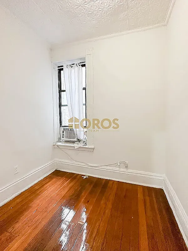 324 East 13th Street — Photo 3