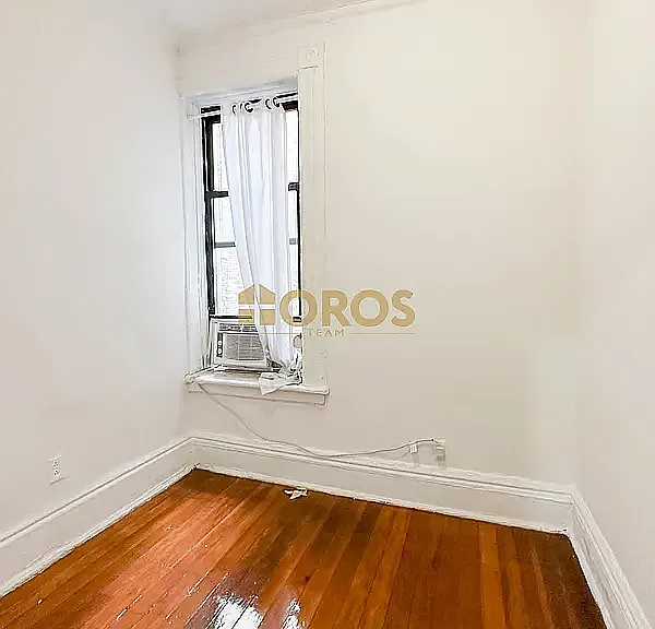 324 E 13th St #12 — Photo 3