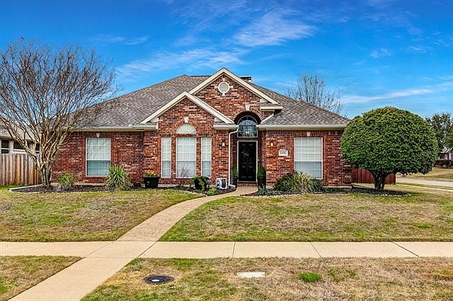 1st image of 10080 Cambridge Dr