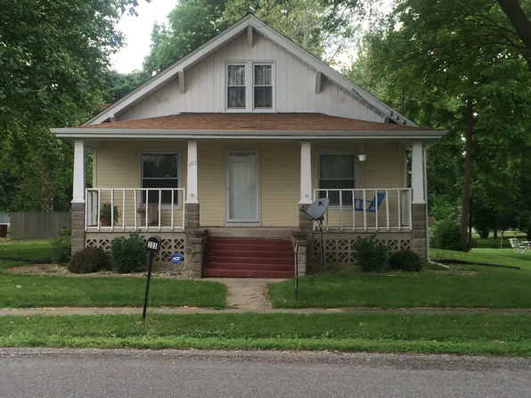 203 N Prairie St, Raymond, IL 62560