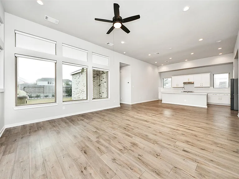 2901 Apple Rose Ln — Photo 11