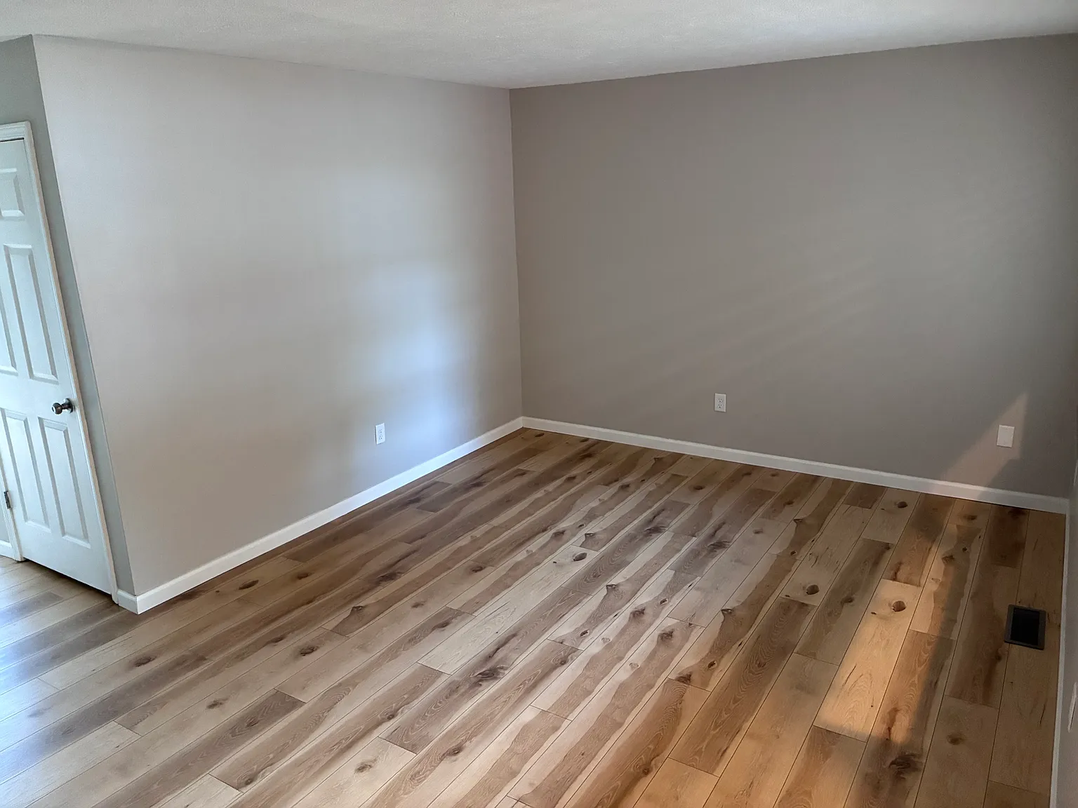 2 bed, $1,650 — Photo 4