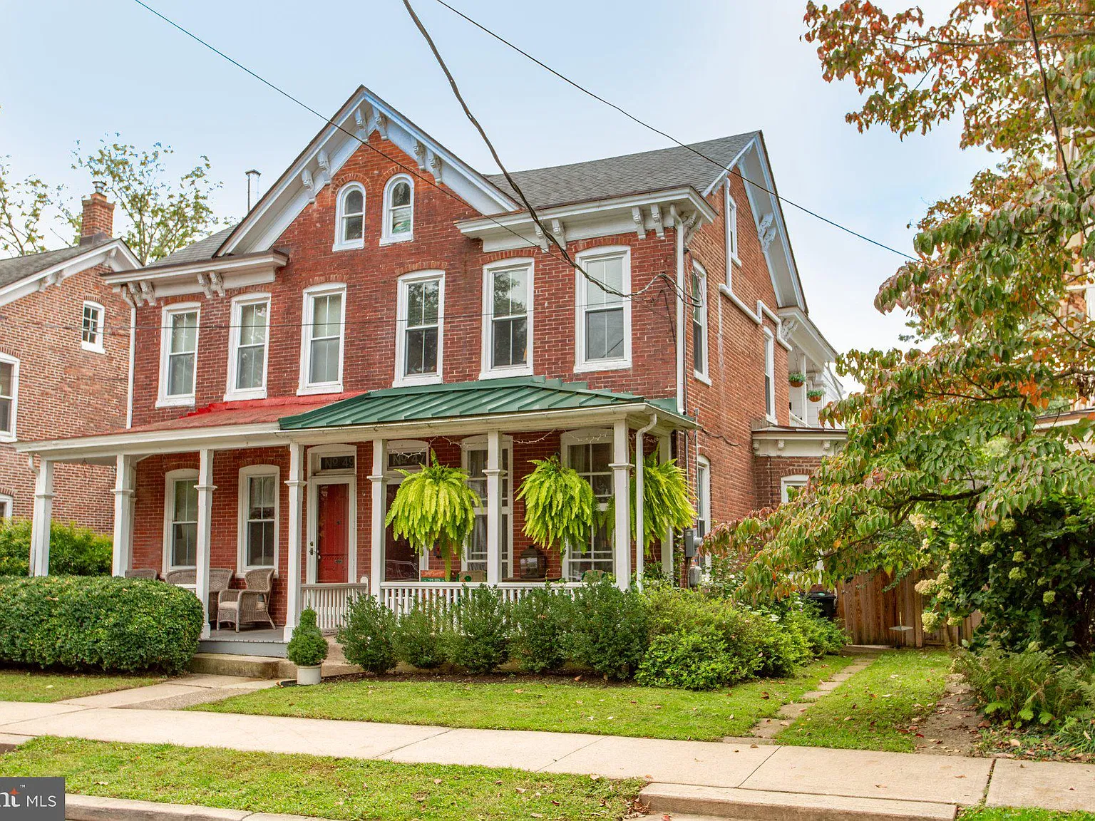 3 bed, 2.0 bath, $3,650 — Photo 2