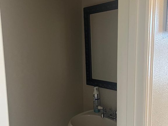 4th image of 2413 Lou Ln #C3