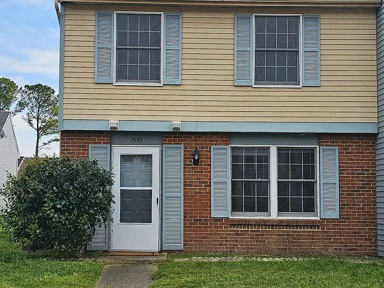 1337 Vanasse Ct — Photo 1