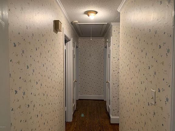 3rd image of 1403 Brownlea Dr