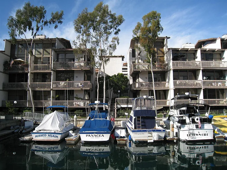 9137 Marina Pacifica Dr N — Photo 21