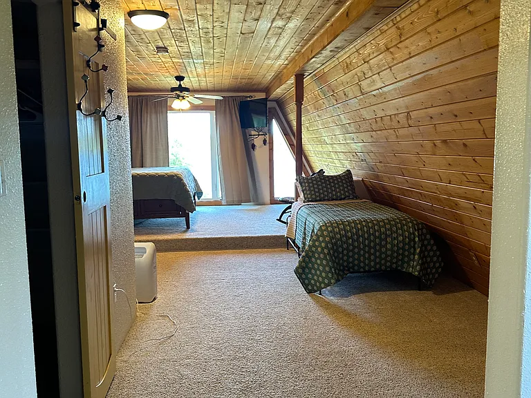 Twin bed