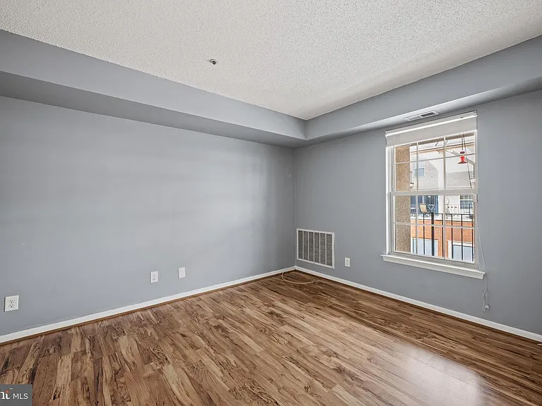 1022 Main St — Photo 21