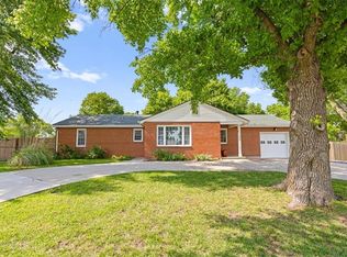 900 Thornton St, Leavenworth, KS 66048