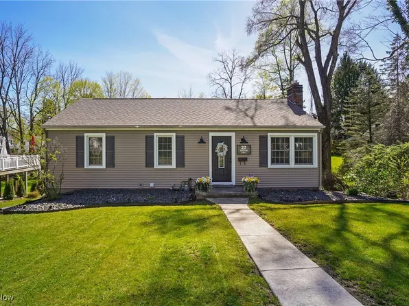 27 Botsford St, Poland, OH 44514