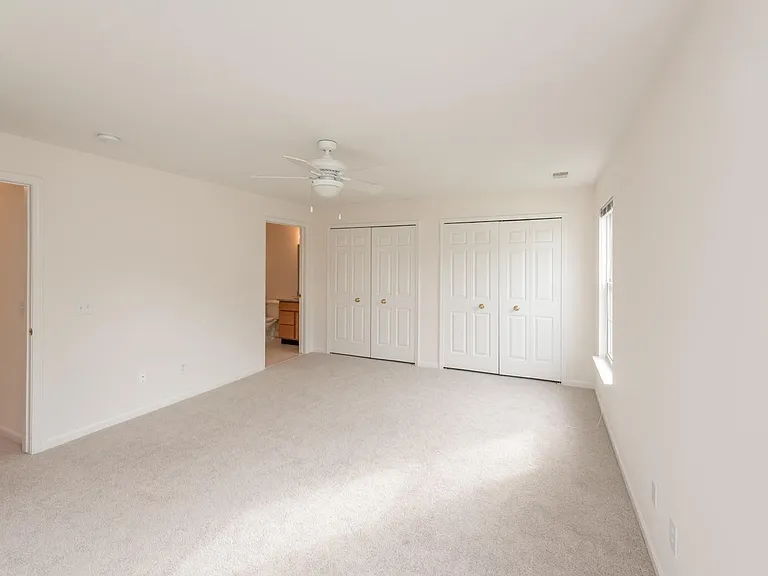 2800 S Knightsbridge Cir — Photo 18