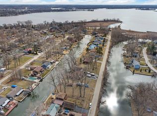 609 Monterrey Ter #32, McHenry, IL 60050