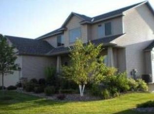 1960 Foothill Trl, Shakopee, MN 55379