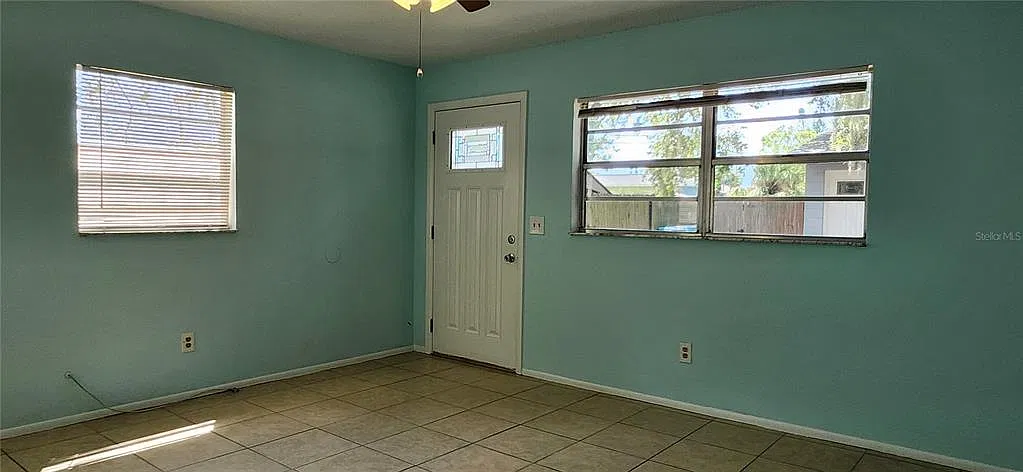 2 bed, 1.0 bath, 700 sqft, $1,700 — Photo 4