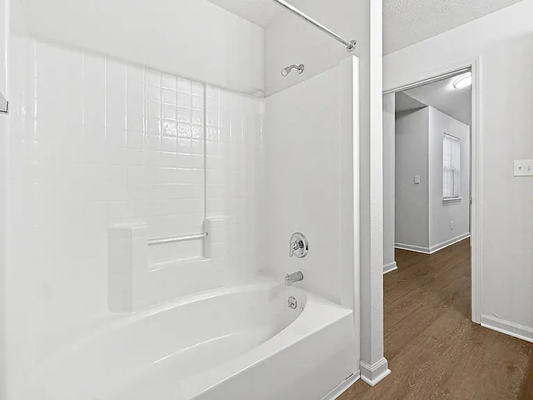 400 Beachfront Dr — Photo 12