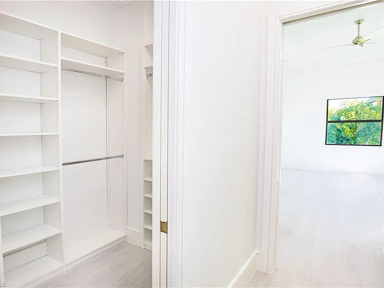 231 Legacy Ct — Photo 25
