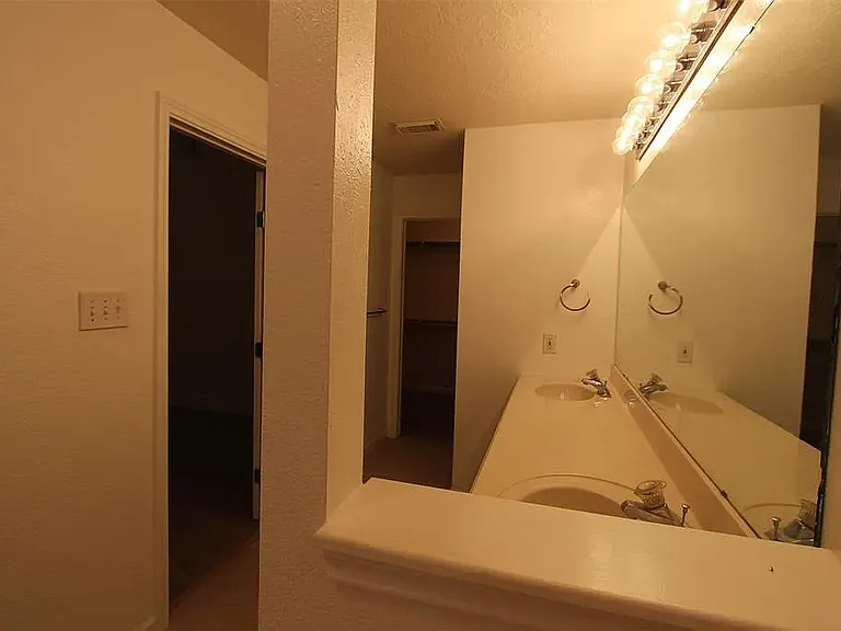 22715 Bridgewater Dr — Photo 10