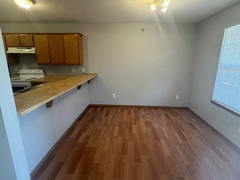 281 N Boston Ave — Photo 5