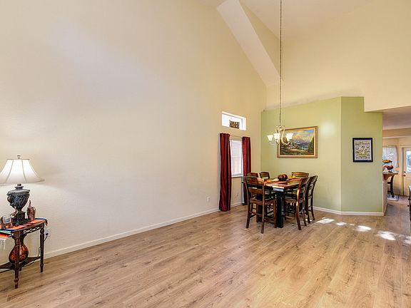 4th image of 100 Reddington Ct