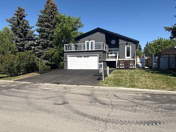2nd image of 1629 NW Athabasca St