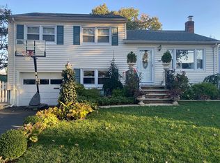 707 Colonial Arms Rd, Union, NJ 07083