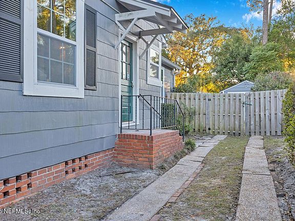 4th image of 1550 PARRISH Place
