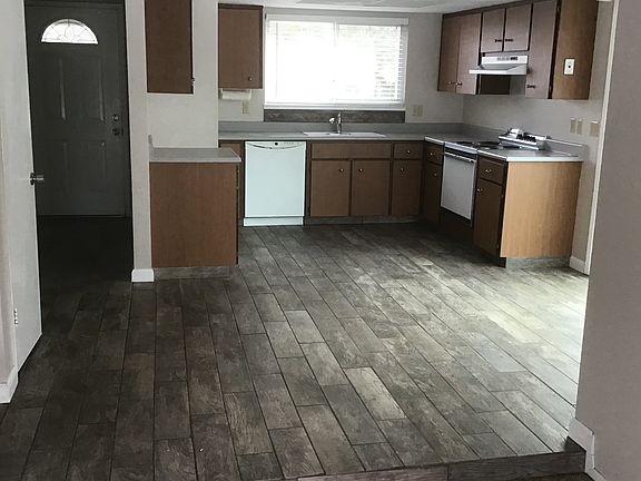 2nd image of 2235 Catalina Dr