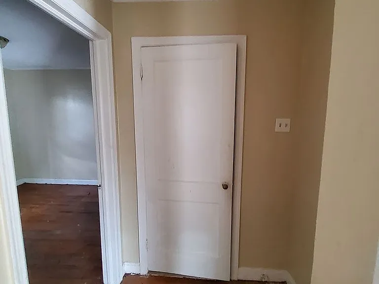 300 Eastview St — Photo 11