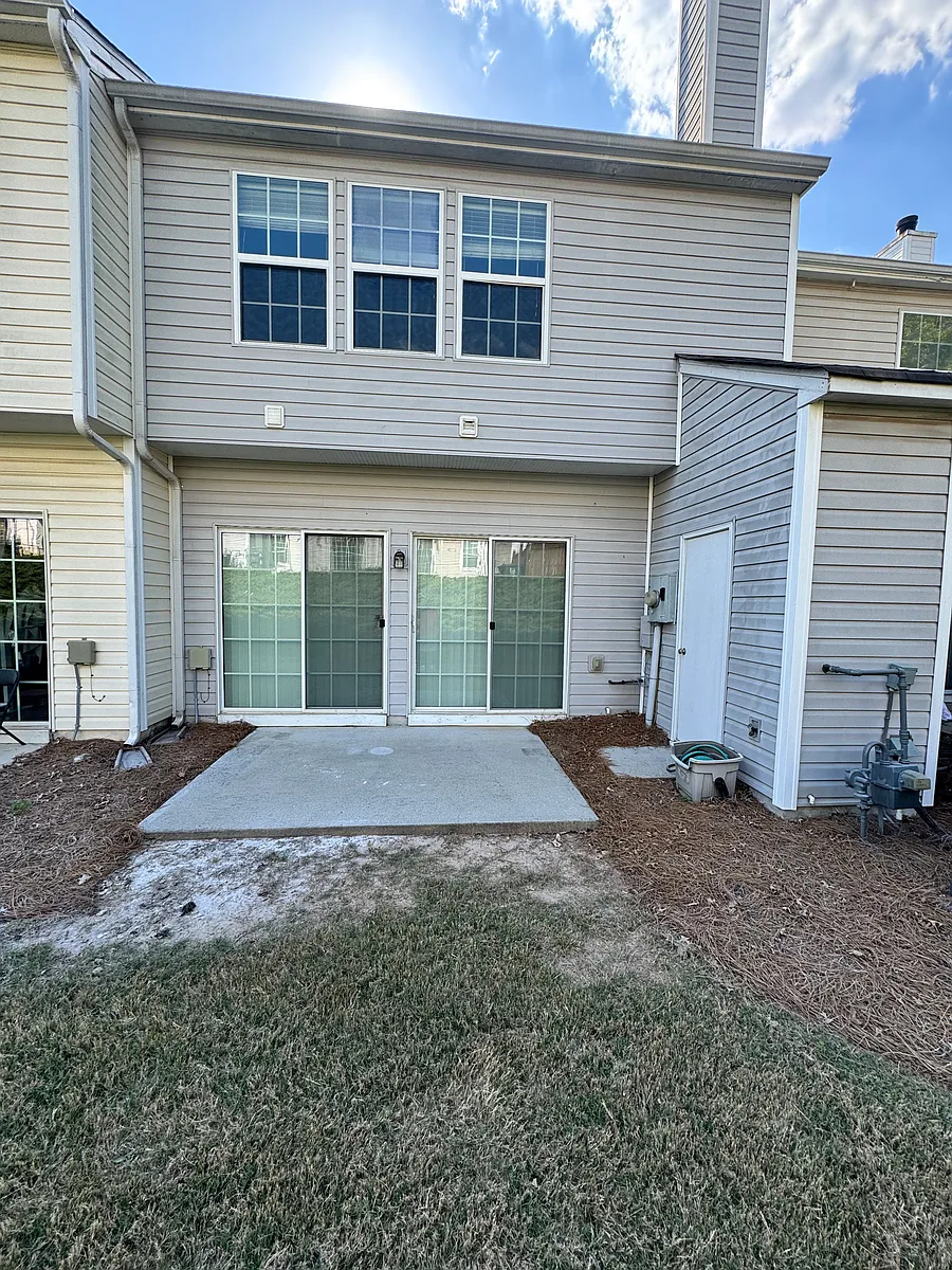 Building Photo - 1044 Annazanes Ct