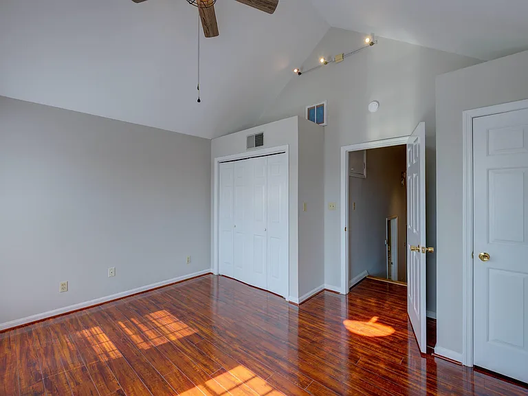 728 Blanding St — Photo 16