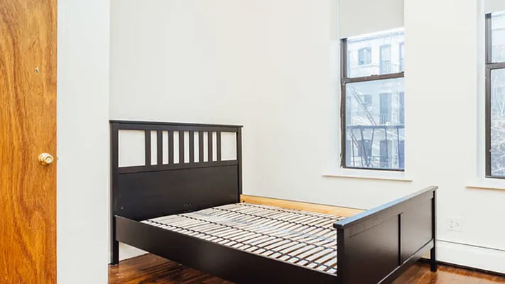 Rented by Nooklyn NYC LLC | media 40