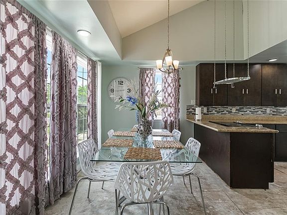 4th image of 11206 Curran Blvd