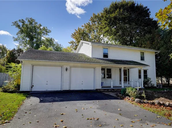 407 Holley St, Brockport, NY 14420