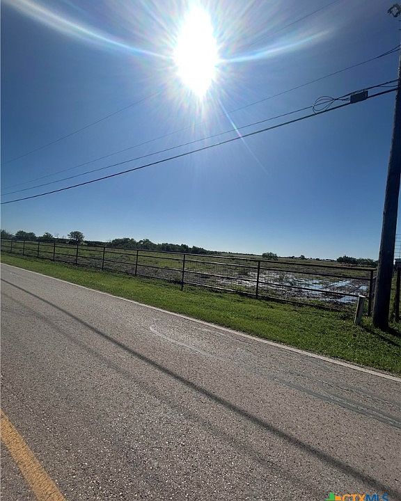 2nd image of 4610 Pfeil Rd