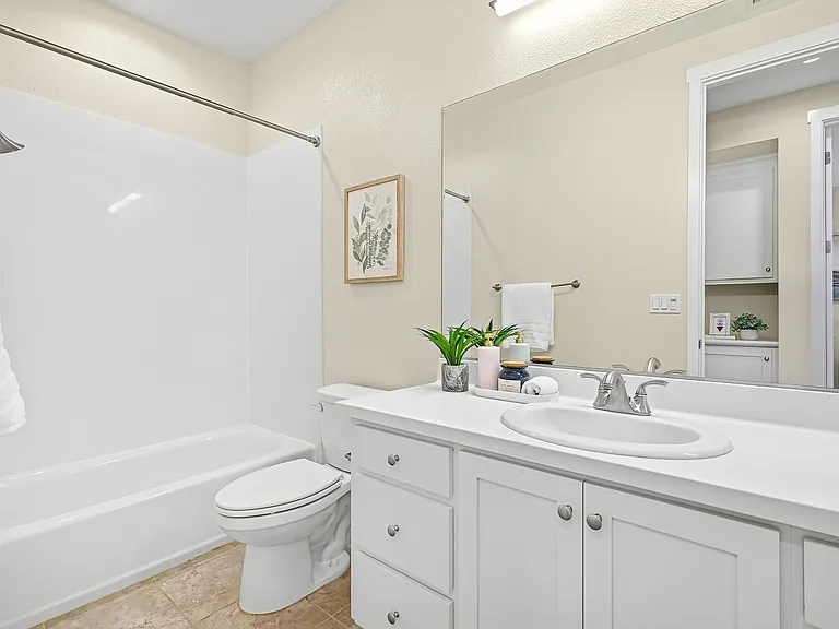 2065 San Luis Ave — Photo 29