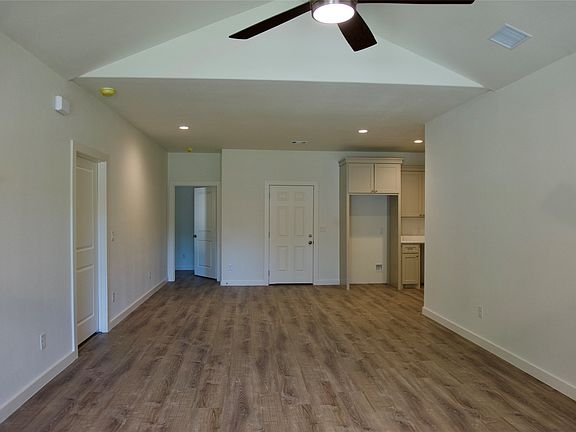 5th image of 4302 Copeland St