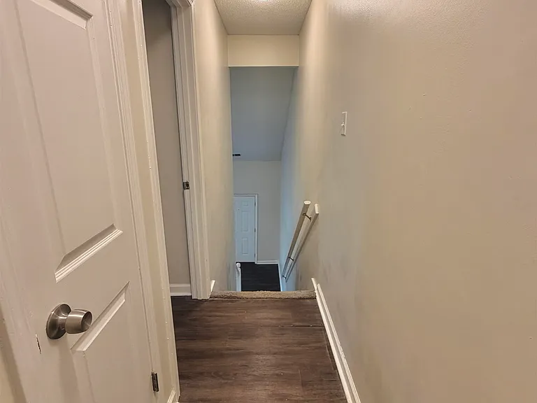 1693 Old Mill Stream Dr — Photo 15