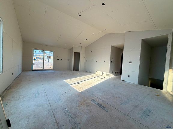 4th image of LOT 19 Country Rd W