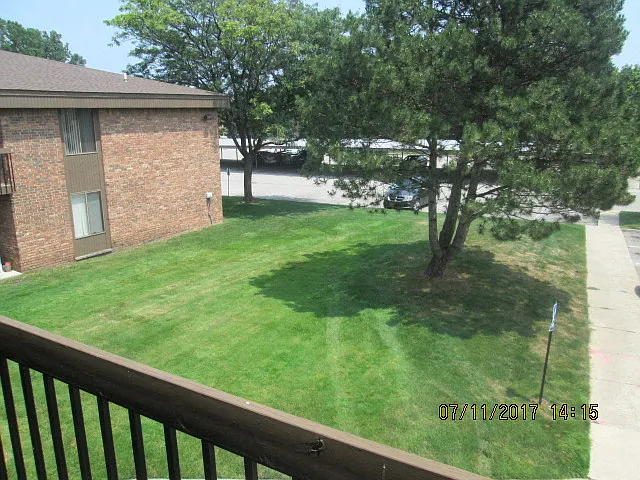 Eastwood Village Apartments — Photo 47
